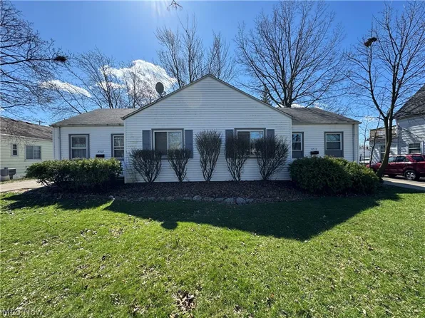 18513 Puritas Ave, Cleveland, OH 44135