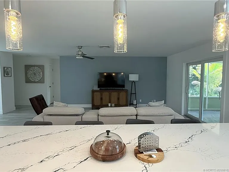 1196 SE Saint Lucie Blvd — Photo 8