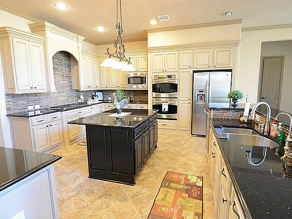 5th image of 12011 Tall Haven Ln