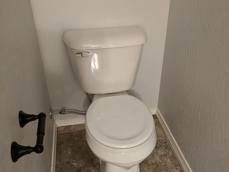 32 W Evergreen Dr — Photo 11