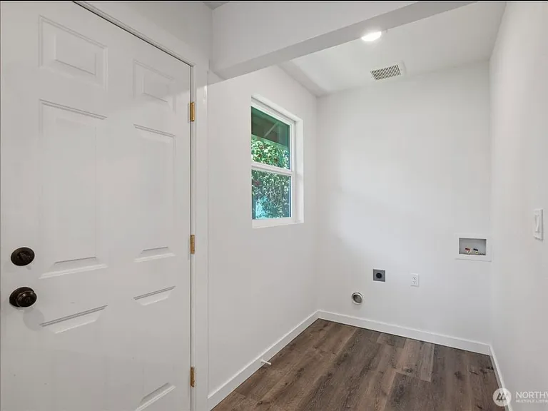 285 20th Ave #3 — Photo 5