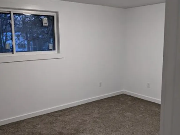 300 Lakeview Ave — Photo 6