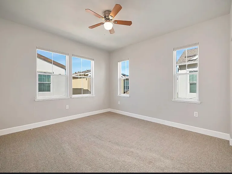 2230 Cannery Loop — Photo 19
