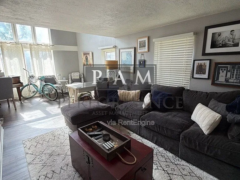 4730 5th Ave — Photo 4