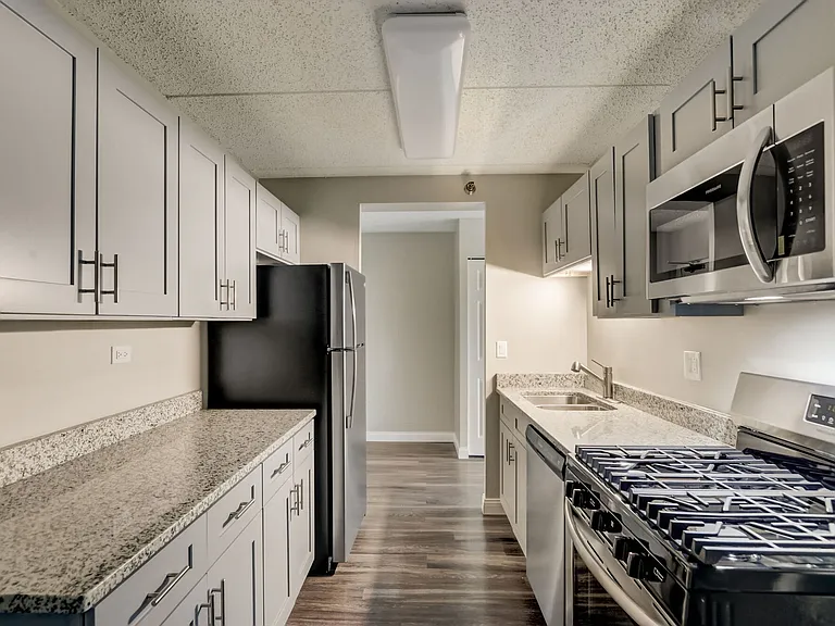 Bartlett Court Apartments — Photo 67