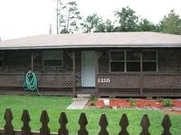 1210 Melrose Ave, Green Cove Springs, FL 32043