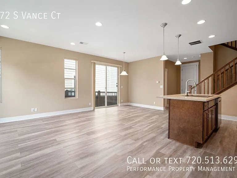 572 S Vance Ct — Photo 6