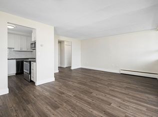 111 Notch Hill Rd #408, Kingston, ON K7M2X3