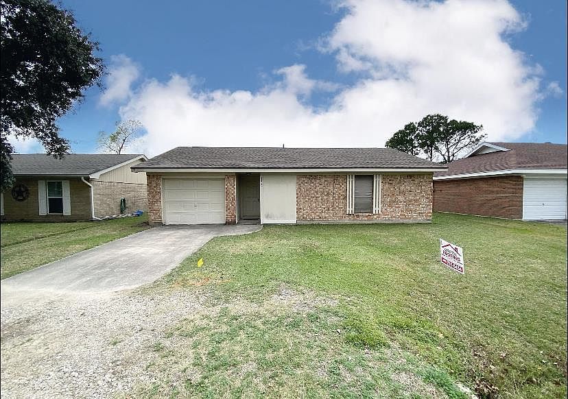 1st image of 1428 W Palm Dr