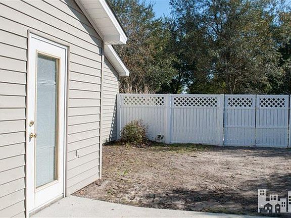 3rd image of 815 Lorraine Drive