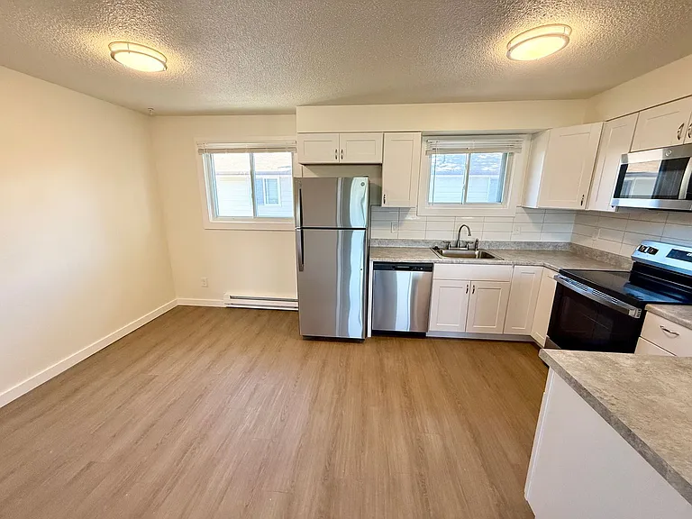 4950-4956 Basswood Dr — Photo 9