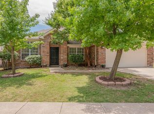 5208 Quail Creek Ct, Fort Worth, TX 76244