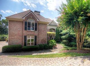 8360 Sentinae Chase Dr, Roswell, GA 30076