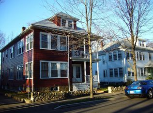 10 Glenwood Cir, Lynn, MA 01902