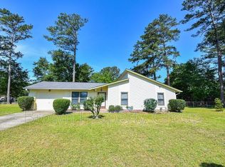1506 Doncaster Dr, Fayetteville, NC 28304