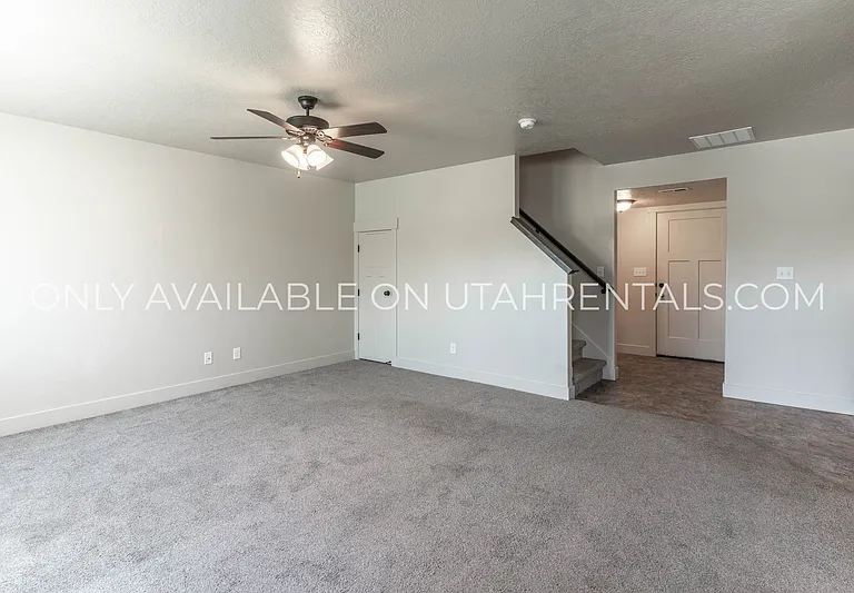 161 N 1275 W — Photo 4