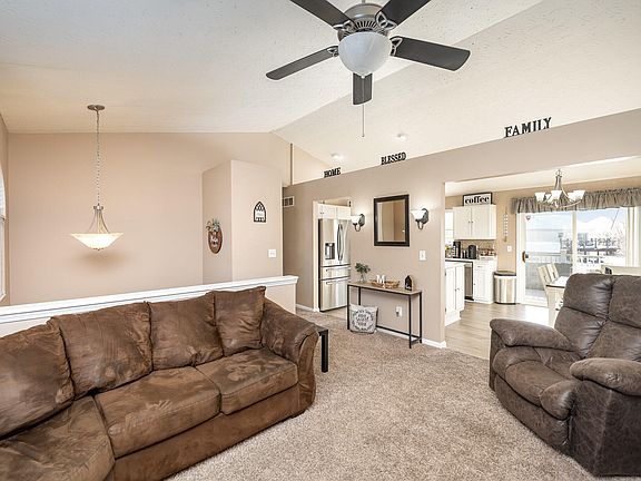 5th image of 3801 Sugarberry Dr