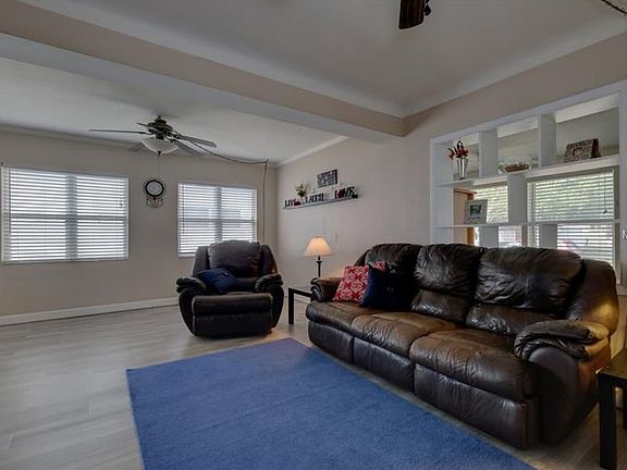 4th image of 6021 Magnolia St N