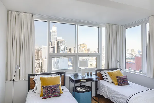 Rented by Warburg | media 42