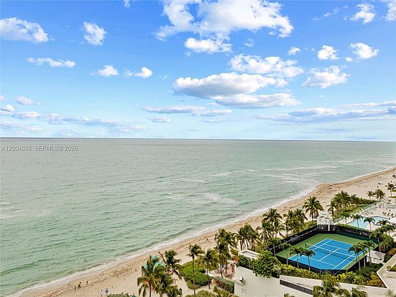 4th image of 19201 Collins Ave #1109