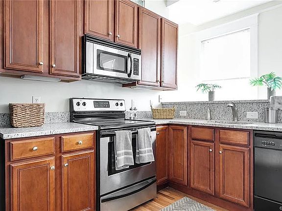 3rd image of 1301 Porter St APT 202