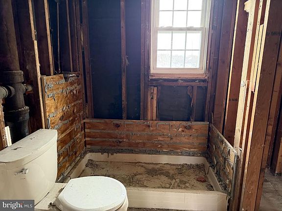4th image of 5 Clive Ct