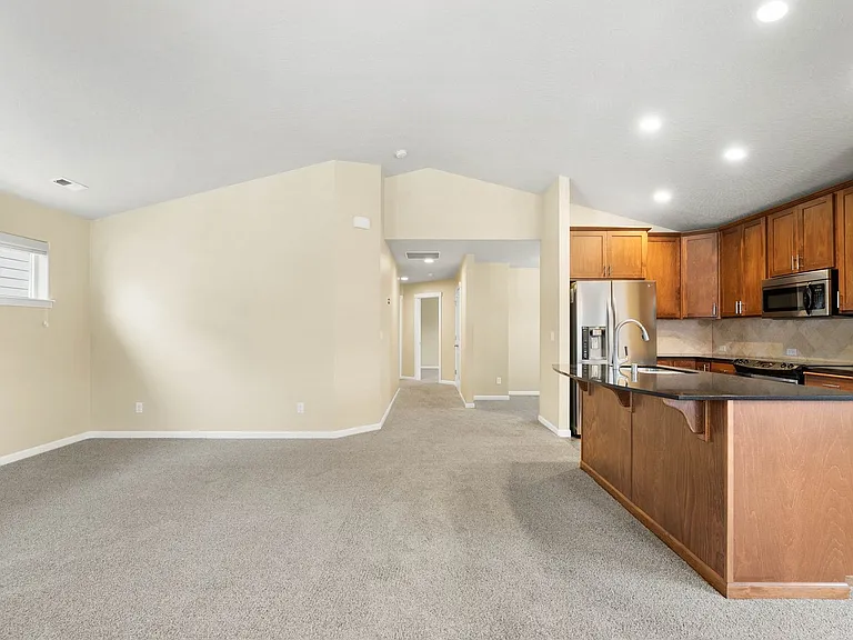 2121 N Country Vista Blvd — Photo 8