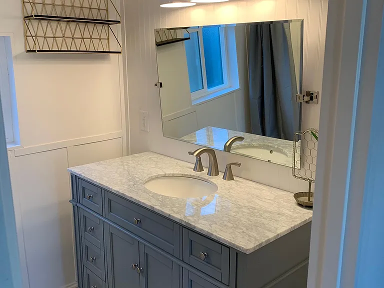 111 Marina Dr — Photo 3