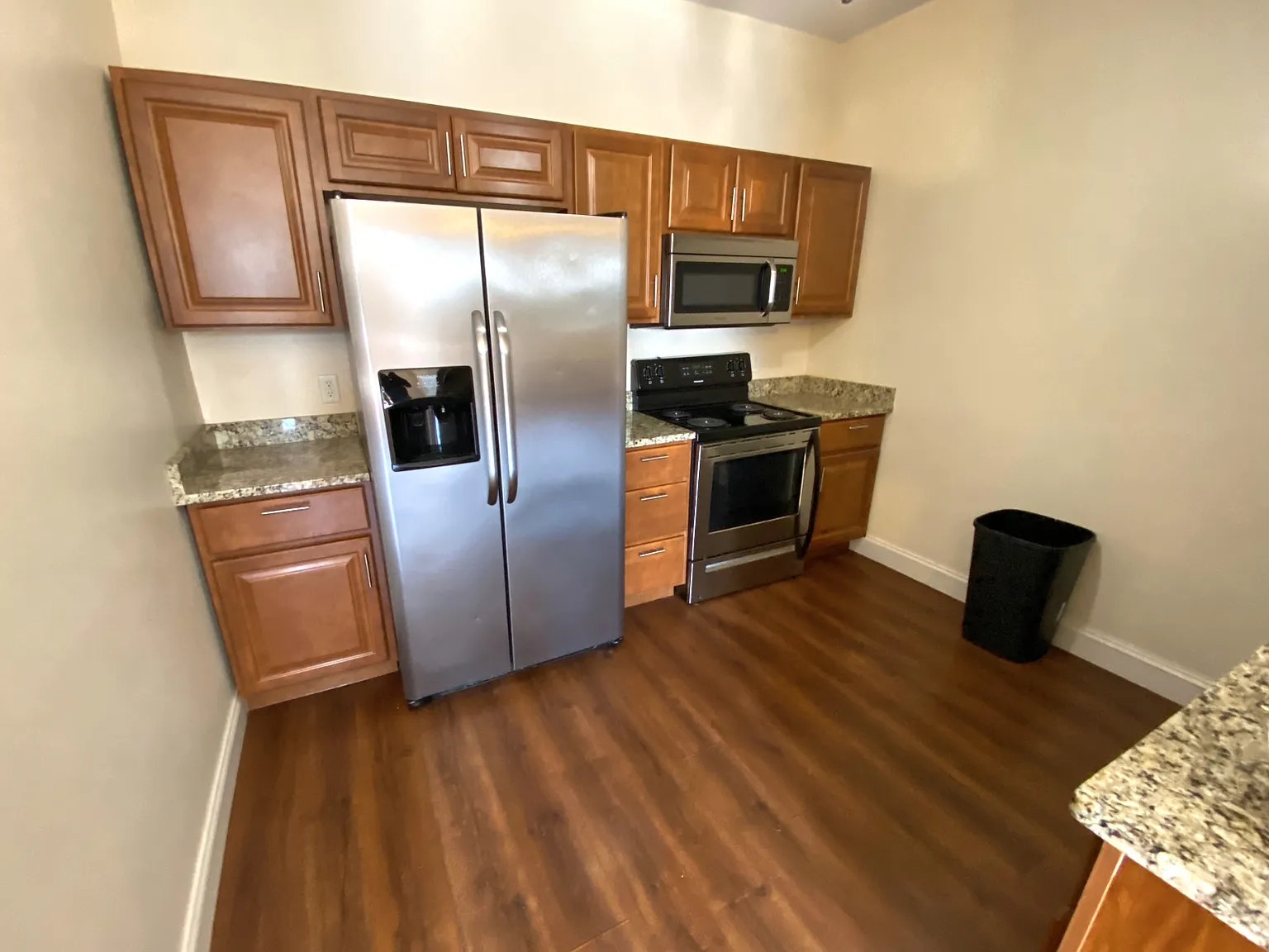 2 bed, 710 sqft, $1,650 — Photo 4