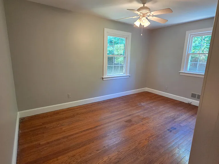 3428 Wade Ave — Photo 6