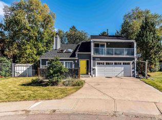 10606 25a Ave NW, Edmonton, AB T6J 4K3