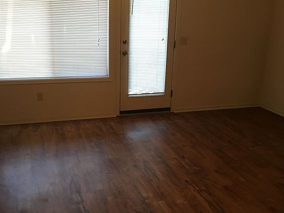 4th image of 782 N Storer Ave