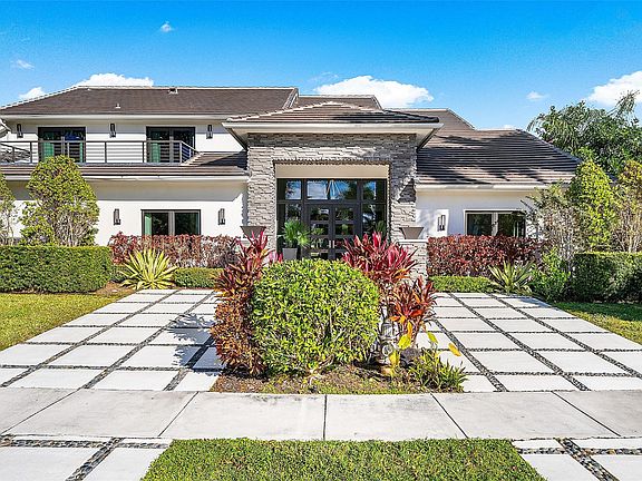 2nd image of 737 NE Boca Bay Colony Drive