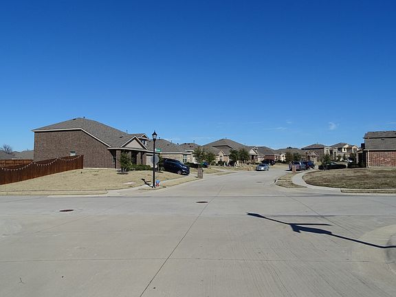 5th image of 405 Lipizzan Ln