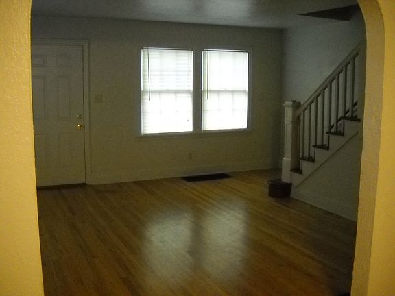 Living Room, 13.5 x 15