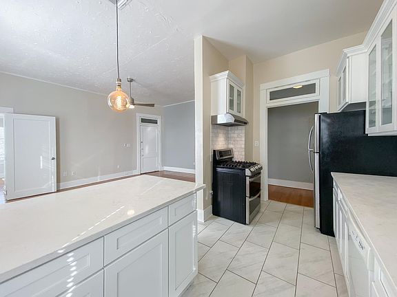 4th image of 618 W Craig Pl #3