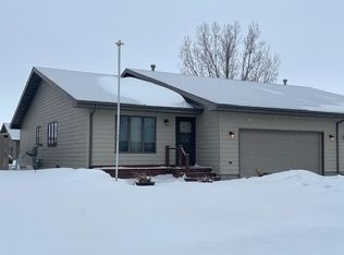 1417 17 1/2 Ave SW, Minot, ND 58701