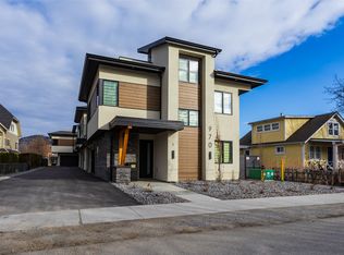 970 Lawson Ave #3, Kelowna, BC V1Y6T1