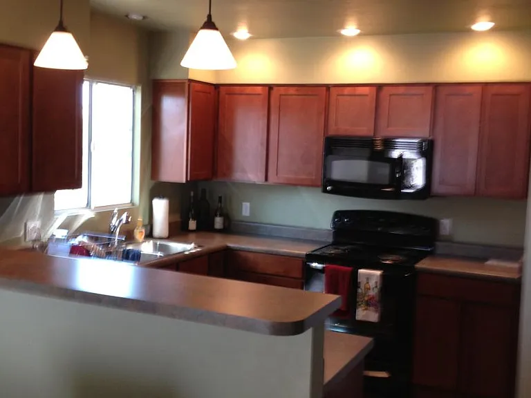 3307 N Tyndall Ave — Photo 2