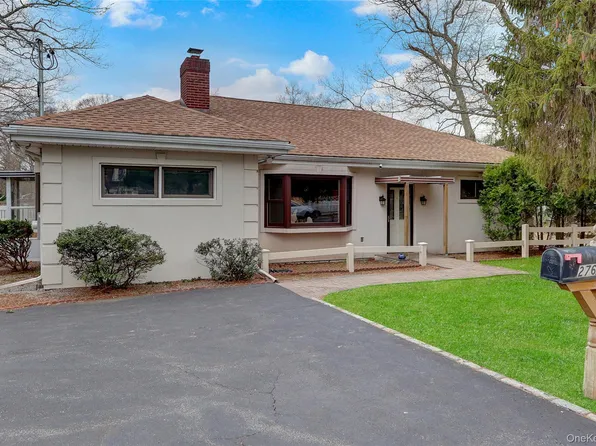 276 Woodlawn Avenue, Saint James, NY 11780