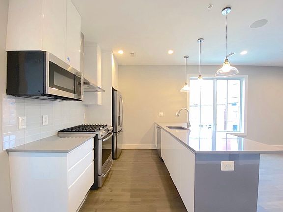 2nd image of 625 Park Rd NW APT 207