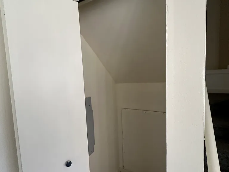 2627 Brown St #400 — Photo 10