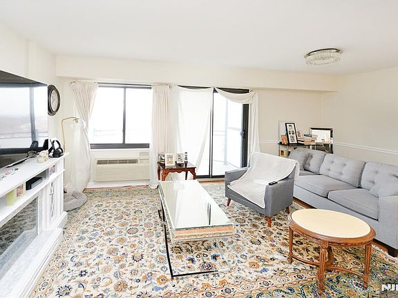 5th image of 125 Prospect Ave #10C
