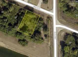 702 Connecticut Ln, Lehigh Acres, FL 33936