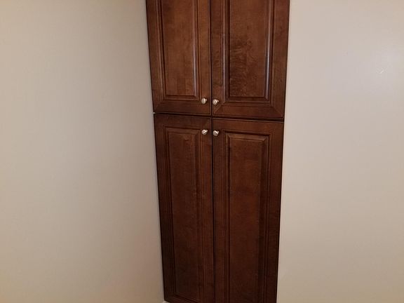 4th image of 10952 Bloomfield St #9