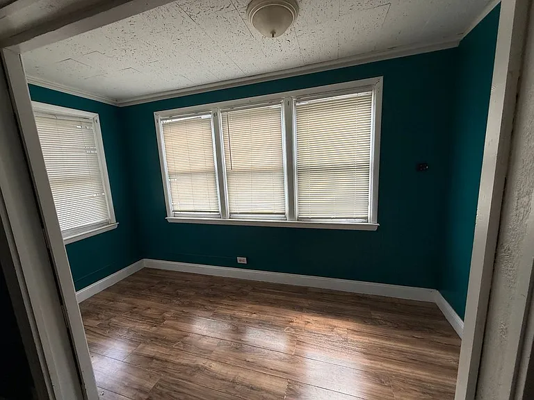 1287 N Main St — Photo 8