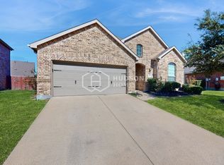 2030 Enchanted Rock Dr, Forney, TX 75126