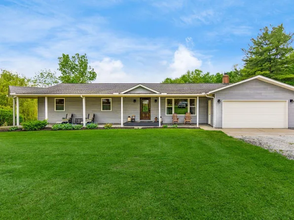 8263 Bennington Chapel Rd, Centerburg, OH 43011