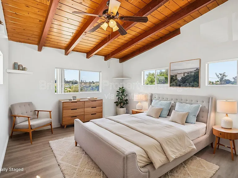 7562 Zemco Dr — Photo 18