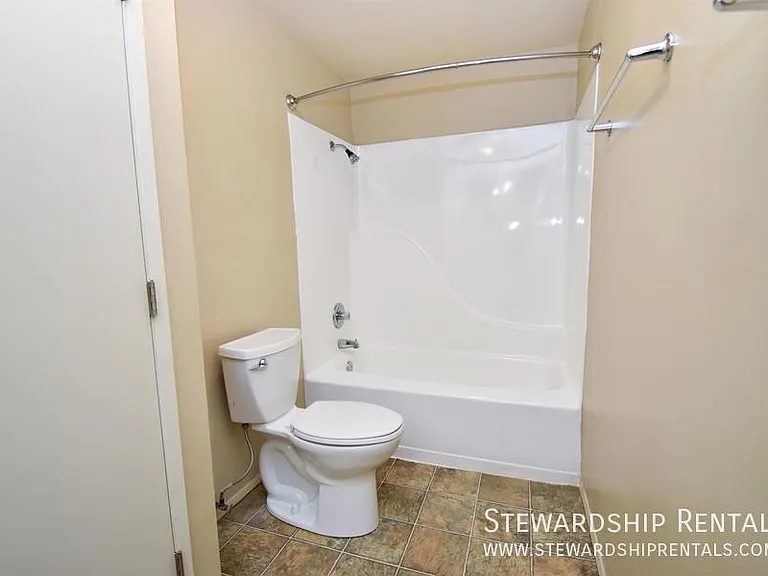 336 S 51st Pl — Photo 20